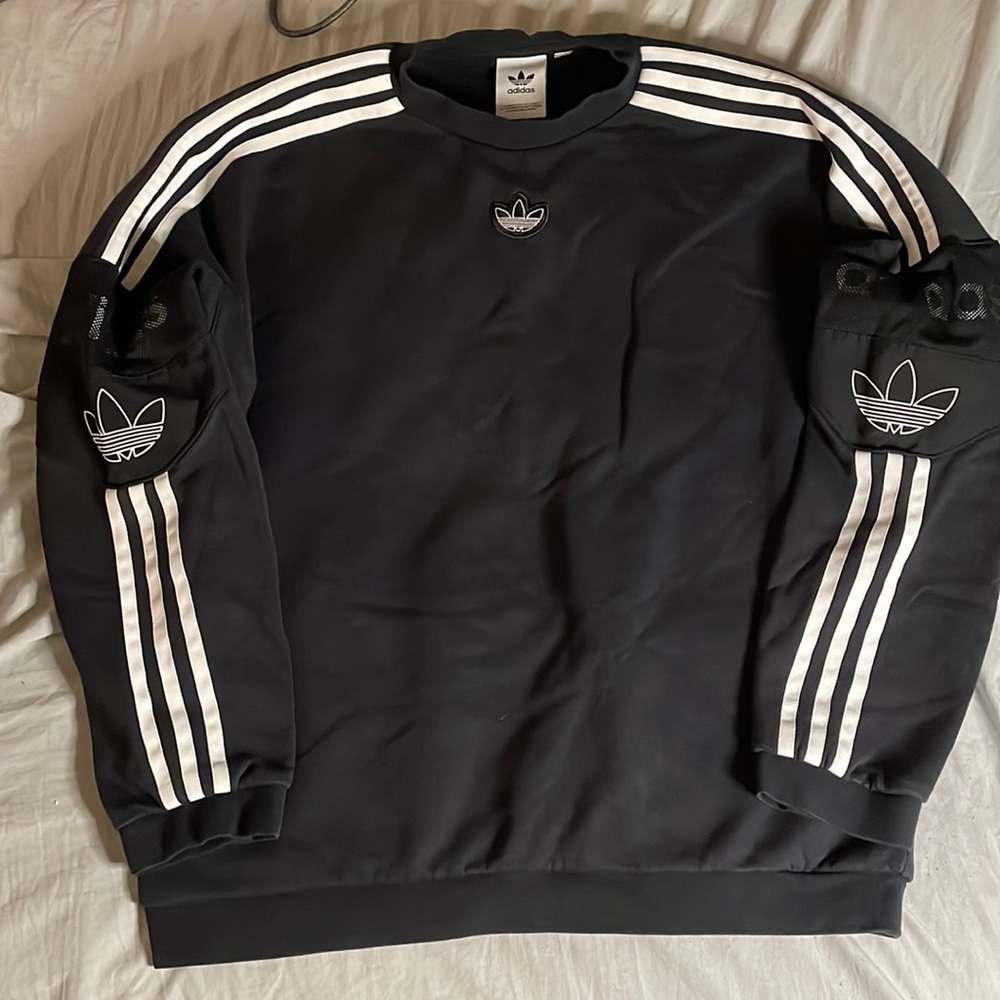 Adidas trendy sweatshirt